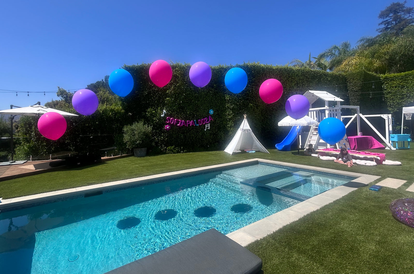Summer Fun 24” Balloon Line Arch